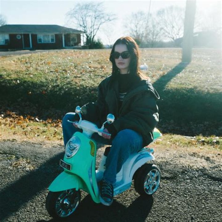 Sara Kays - Age, Family, Bio