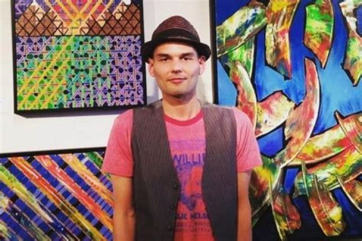 Simon Luckinbill Bio (Wiki) 