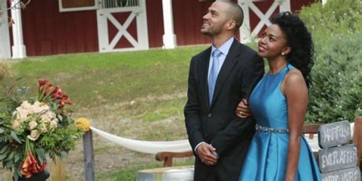 Stephanie Edwards - Age, Family, Bio