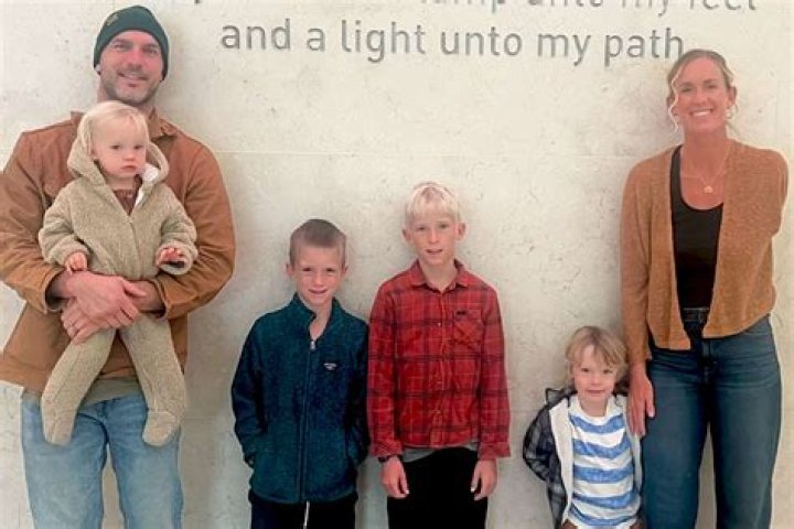 Tobias Dirks - Age, Family, Bio