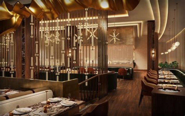 Travis Kelce rented out a Kansas City steakhouse for a two-hour dinner with Taylor