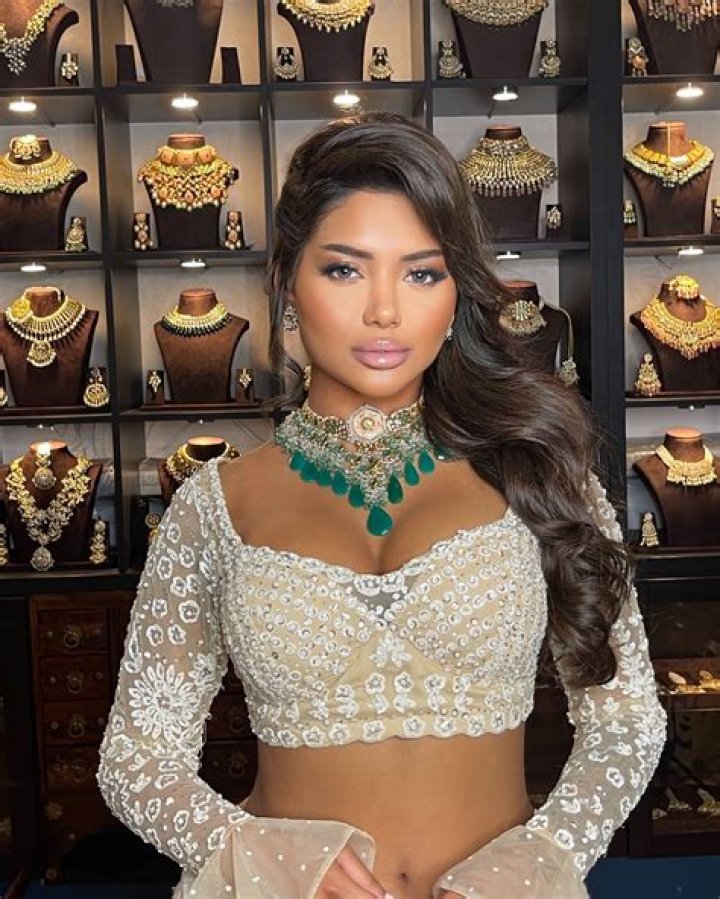 Vanesha Love - Age, Family, Bio