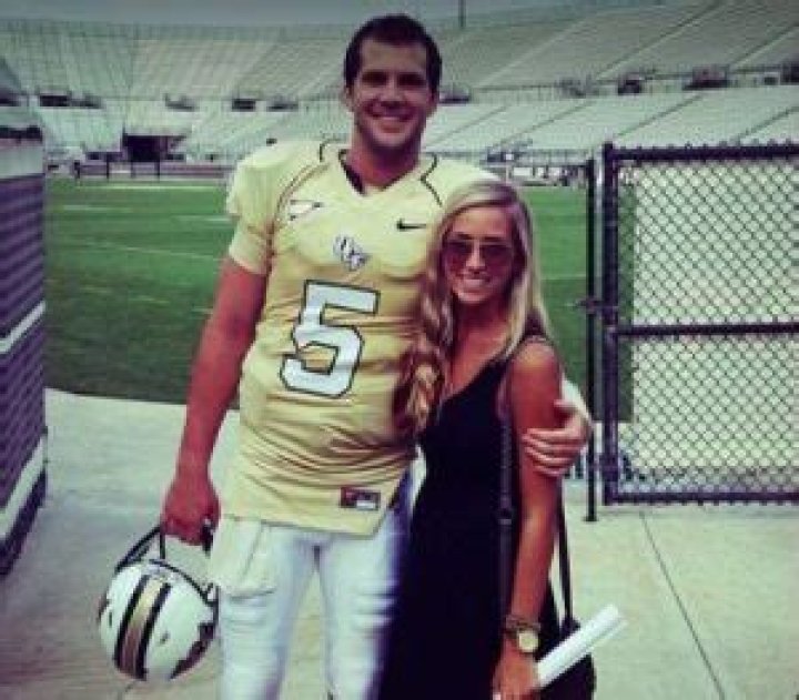 
Who Is Blake Bortles Wife? Or Is He Dating A Girlfriend? All The Details 