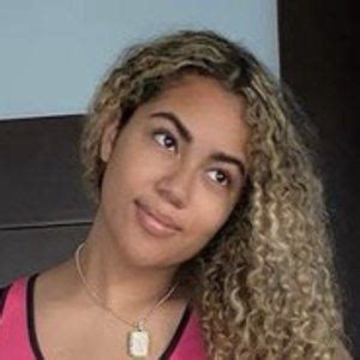 Yanelle Hernandez - Age, Family, Bio