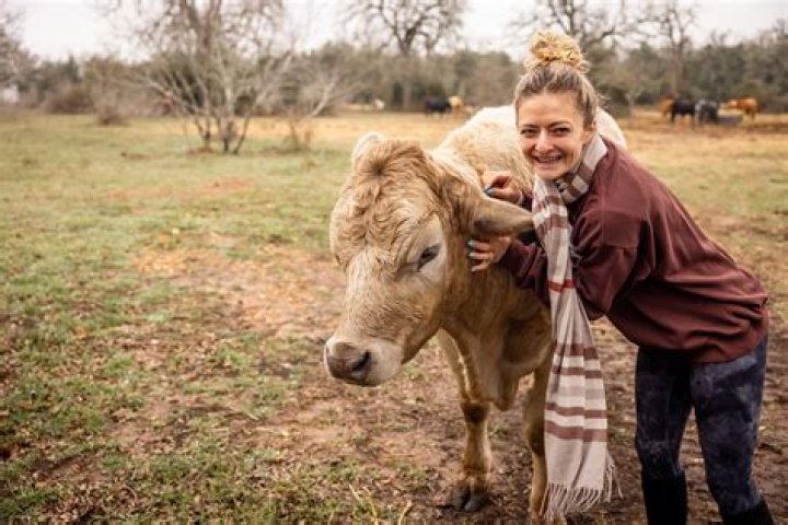 Zoe Fleck - Age, Family, Bio